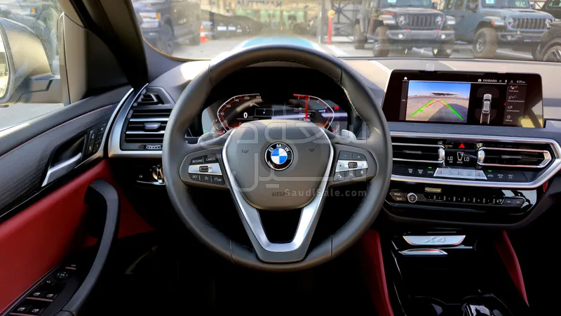 2025 BMW X Series 4 30i