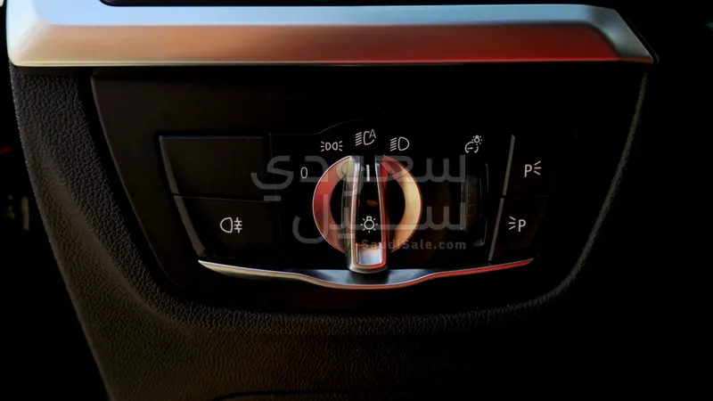 2025 BMW X Series 4 30i