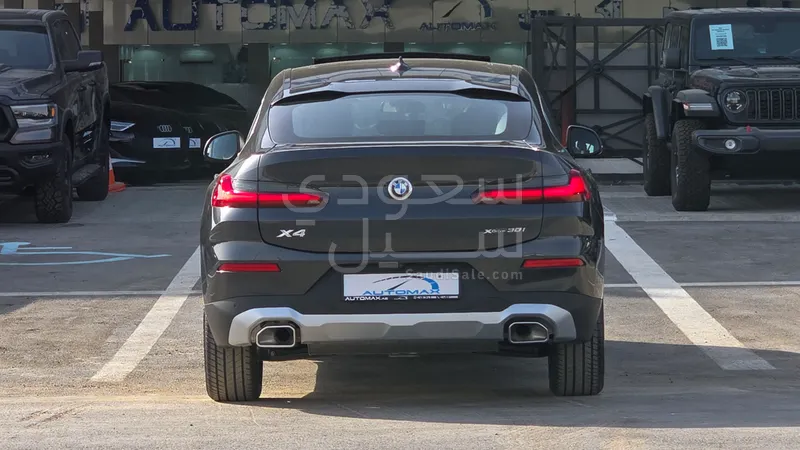 2025 BMW X Series 4 30i