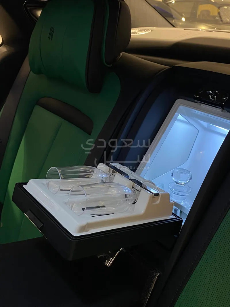 2023 رولز رويس قوست بلاك بادج