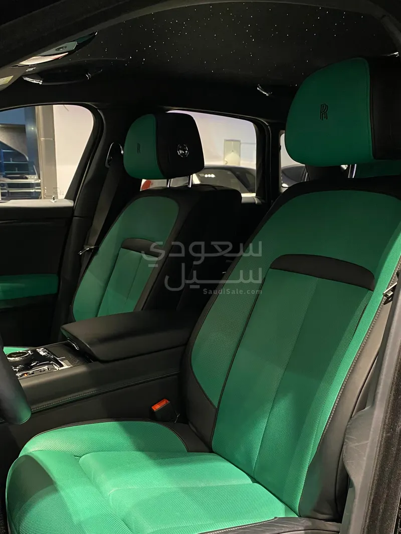2023 رولز رويس قوست بلاك بادج