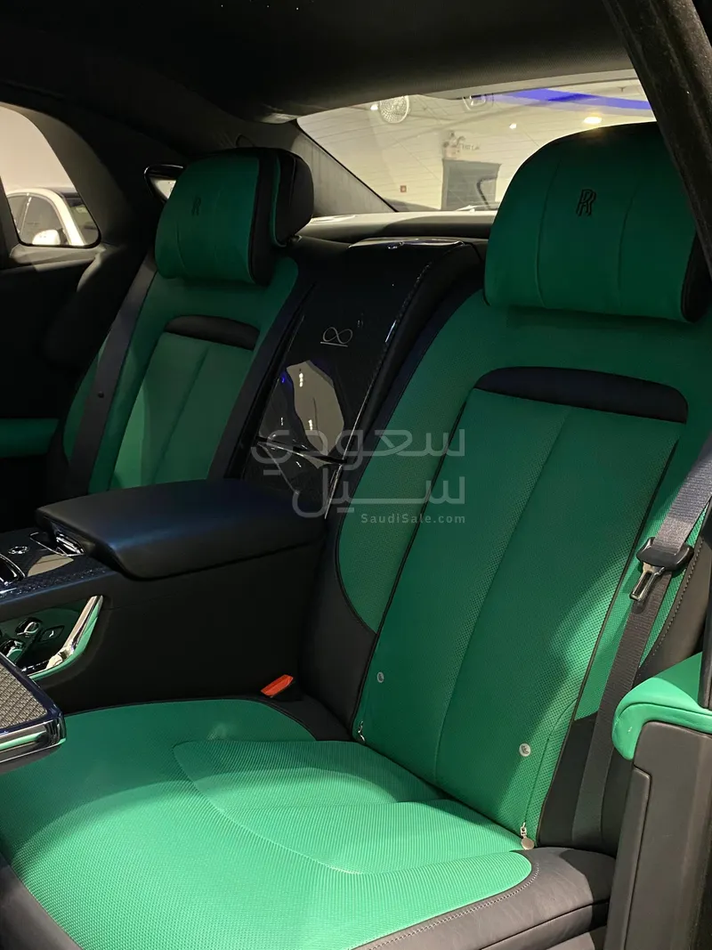 2023 رولز رويس قوست بلاك بادج