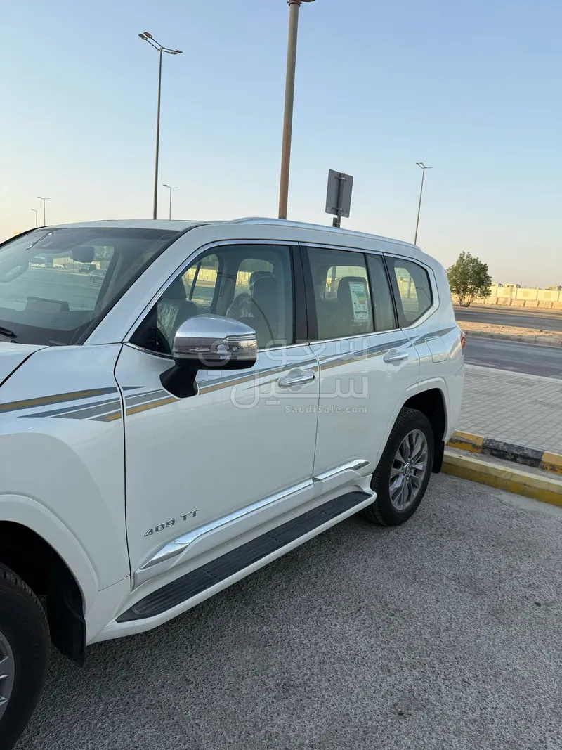 2024 Toyota Land Cruiser VXR