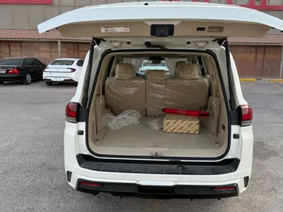 2024 Toyota Land Cruiser VXR