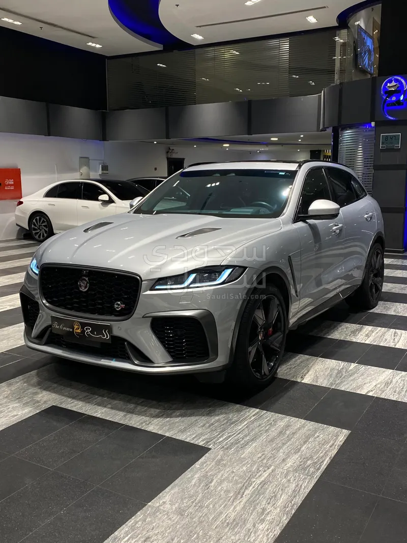 2021 جاكوار اف-بيس اس في ار