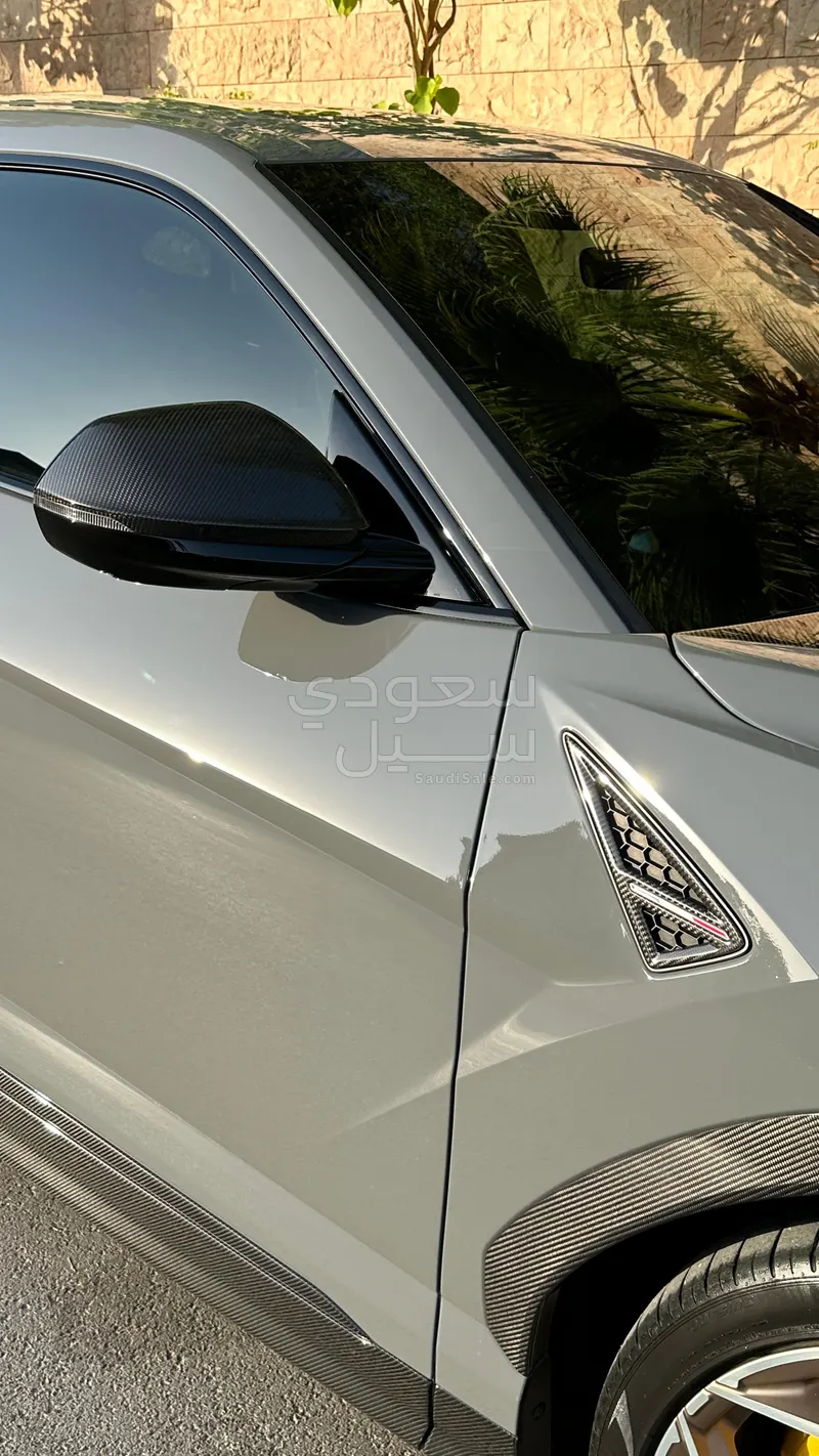 2023 Lamborghini URUS Performante