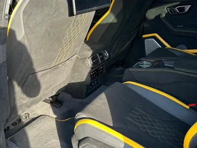 2023 Lamborghini URUS Performante