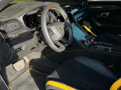 2023 Lamborghini URUS Performante