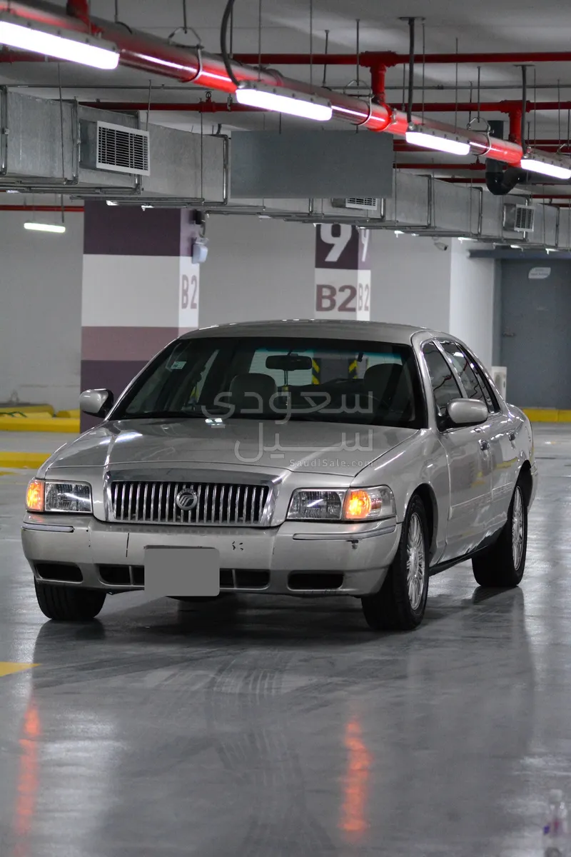 2010 Mercury Grand Marquis