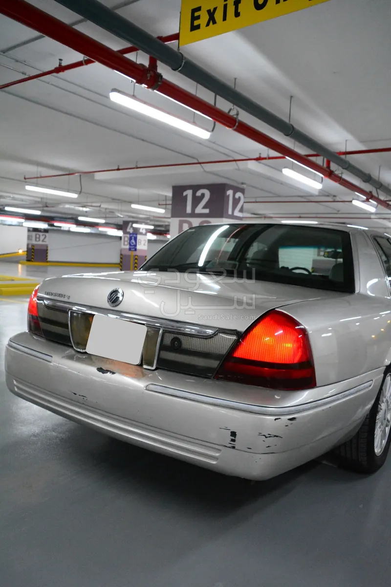 2010 Mercury Grand Marquis