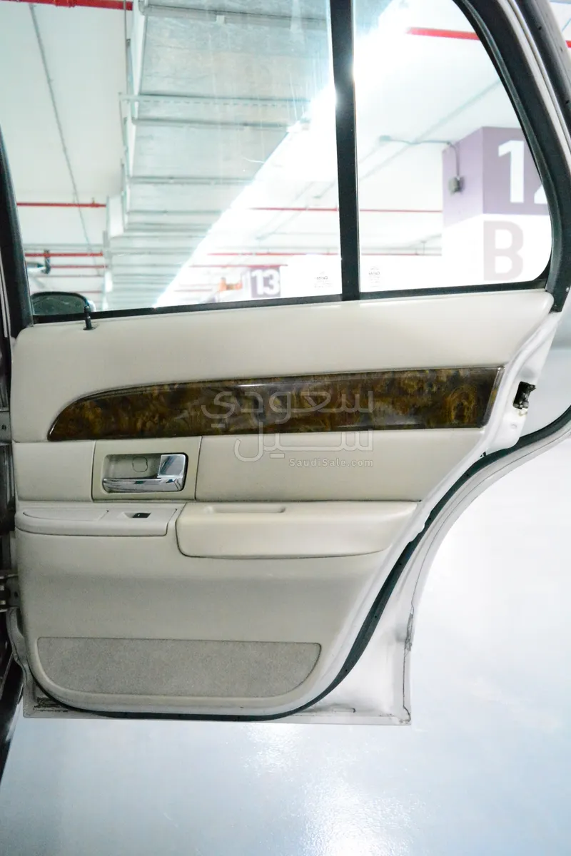 2010 Mercury Grand Marquis