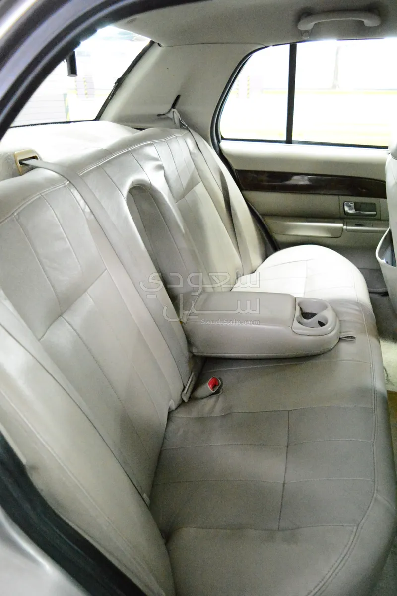 2010 Mercury Grand Marquis