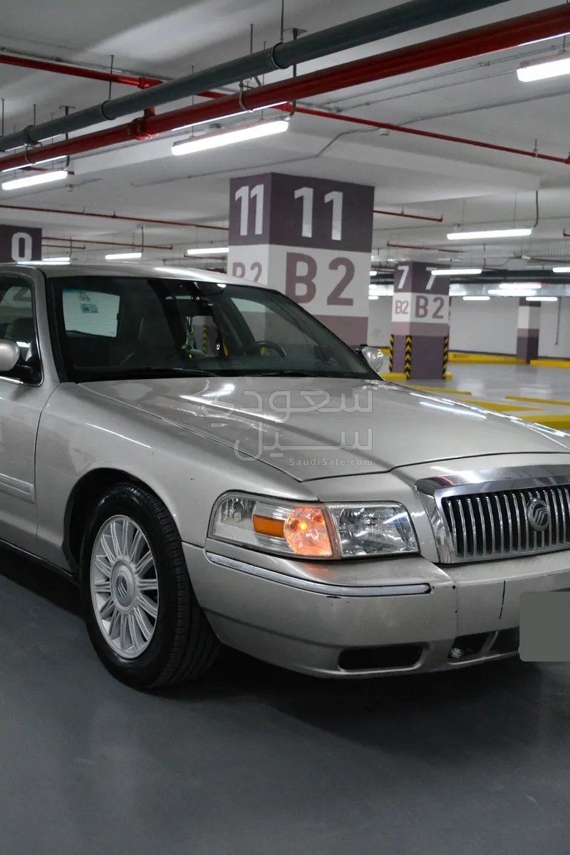 2010 Mercury Grand Marquis