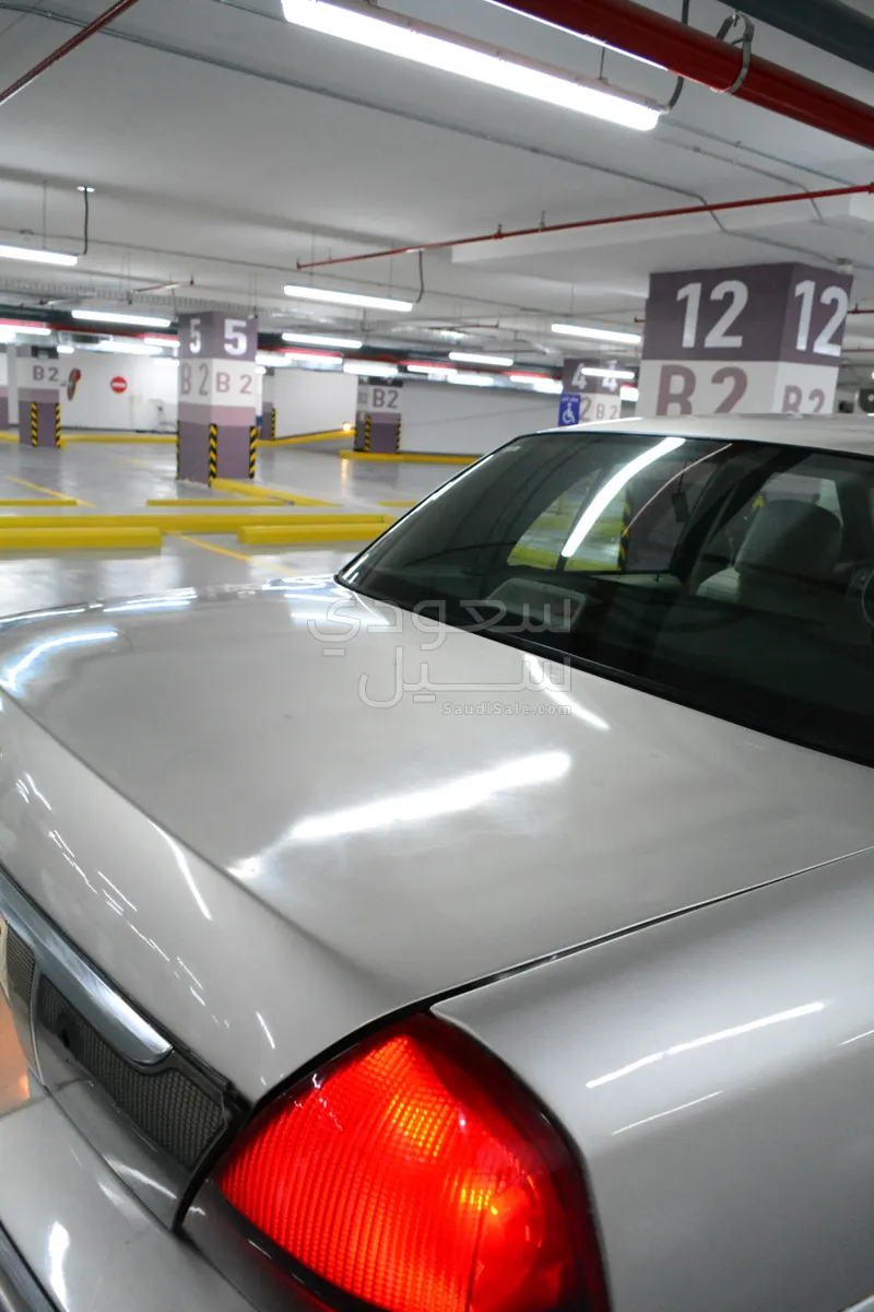 2010 Mercury Grand Marquis