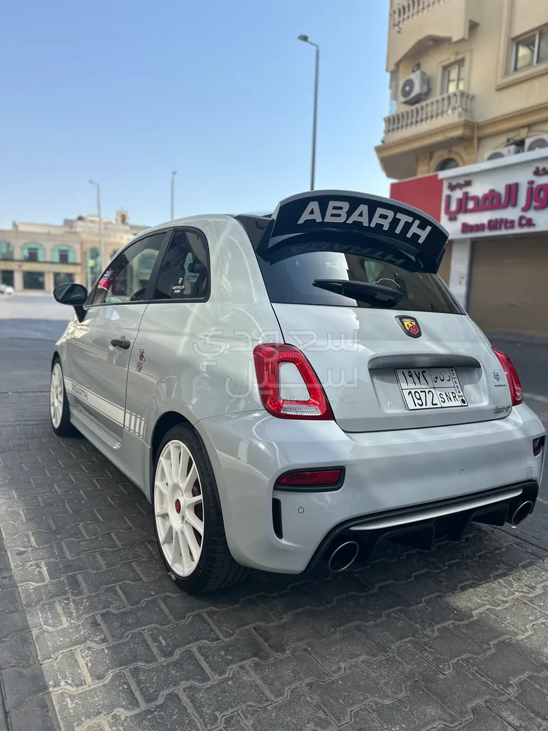 2023 فيات ابارث 595 كومبيتزيون