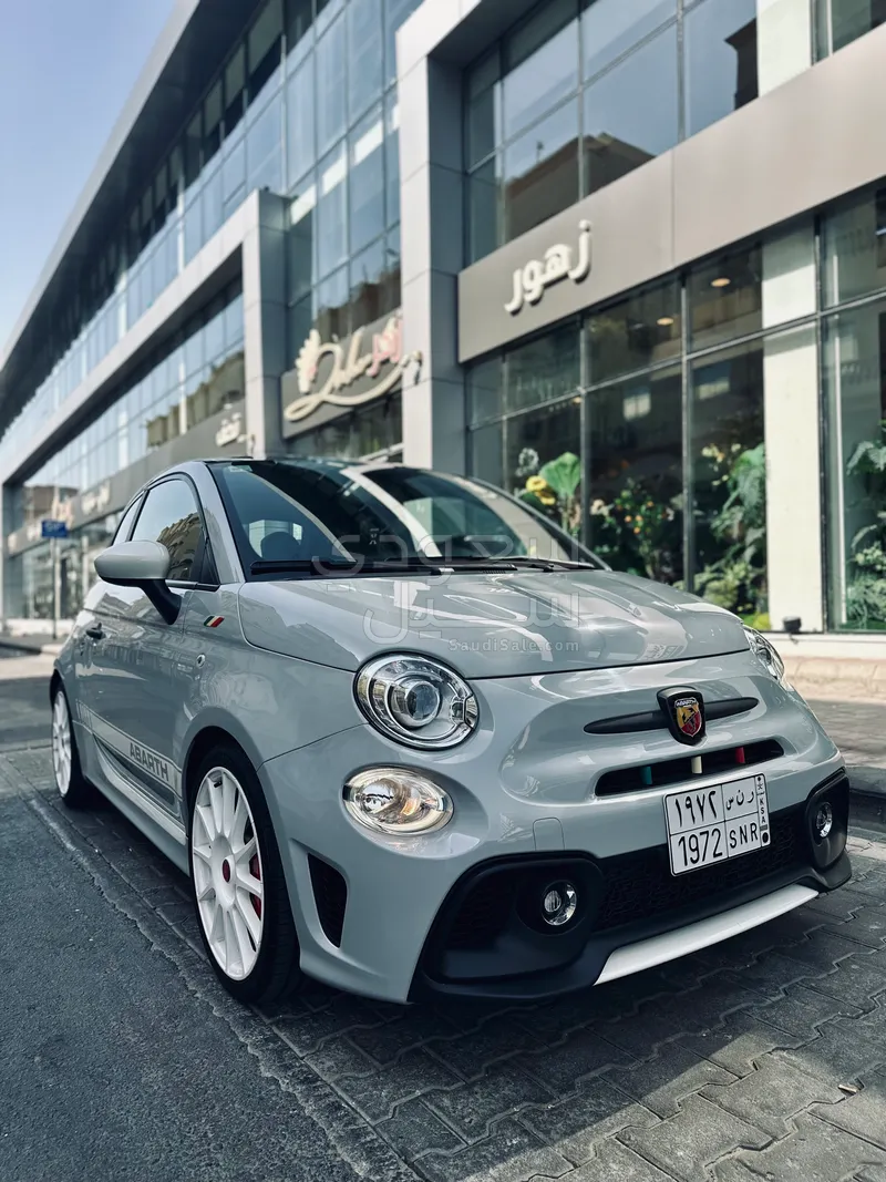 2023 فيات ابارث 595 كومبيتزيون