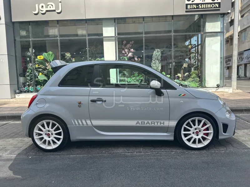 2023 فيات ابارث 595 كومبيتزيون