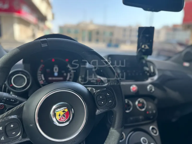 2023 فيات ابارث 595 كومبيتزيون
