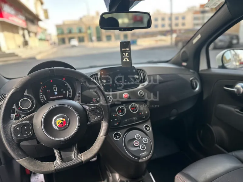 2023 فيات ابارث 595 كومبيتزيون