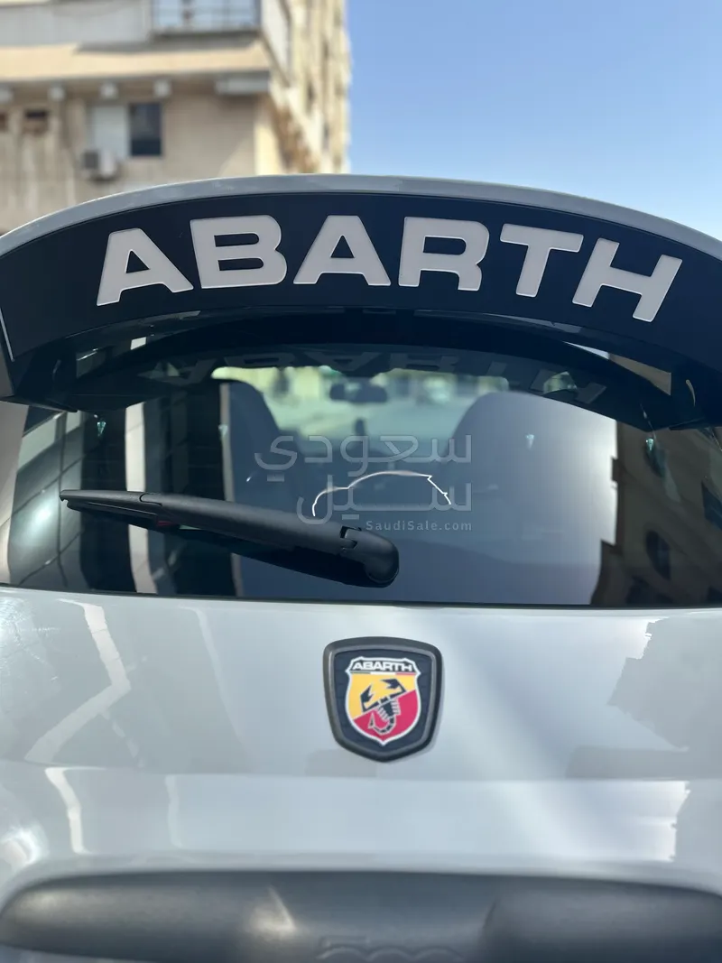 2023 فيات ابارث 595 كومبيتزيون