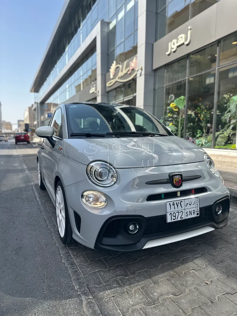 2023 فيات ابارث 595 كومبيتزيون