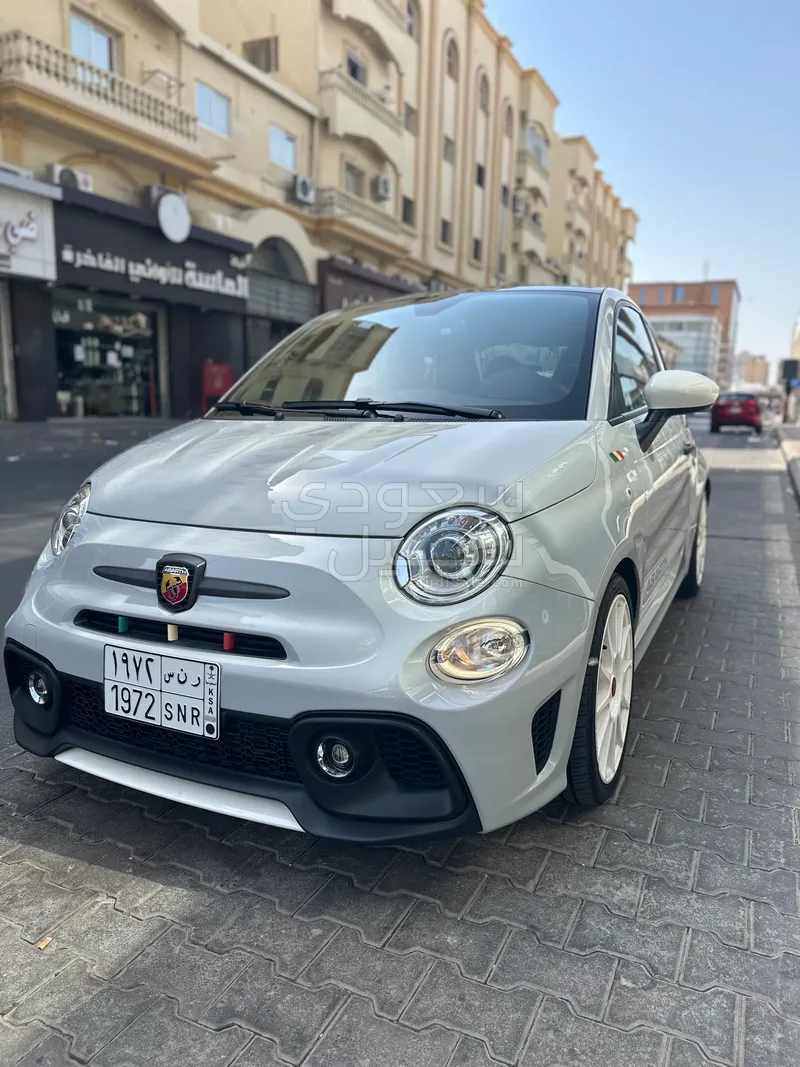 2023 فيات ابارث 595 كومبيتزيون