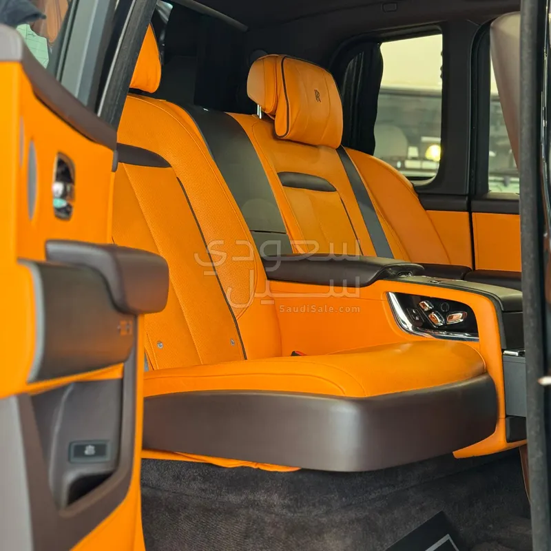 2020 Rolls-Royce Cullinan Silver Badge