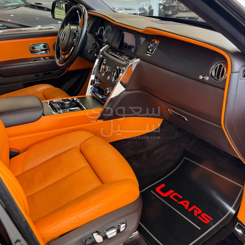 2020 Rolls-Royce Cullinan Silver Badge