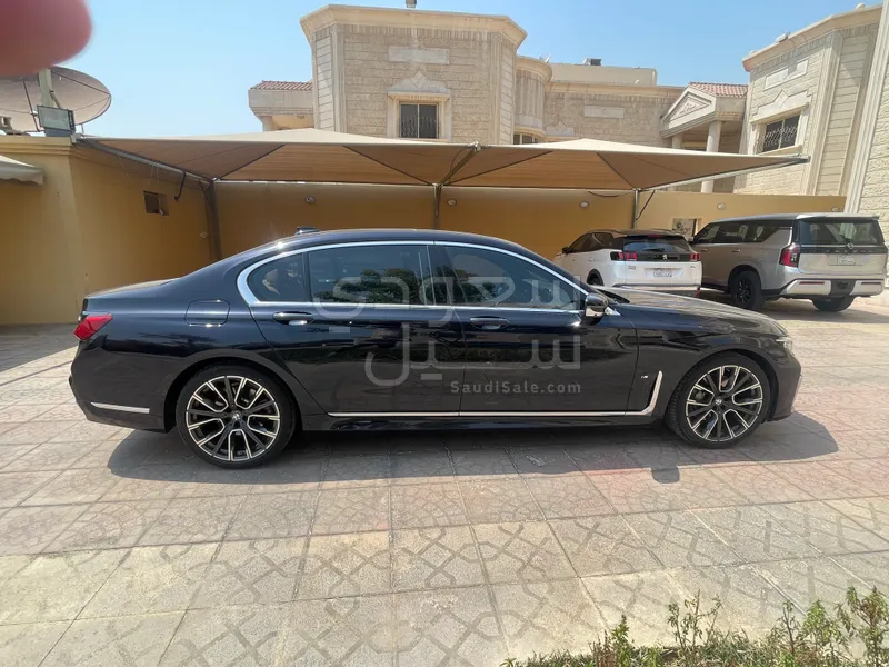 2022 BMW 7 Series 730Li