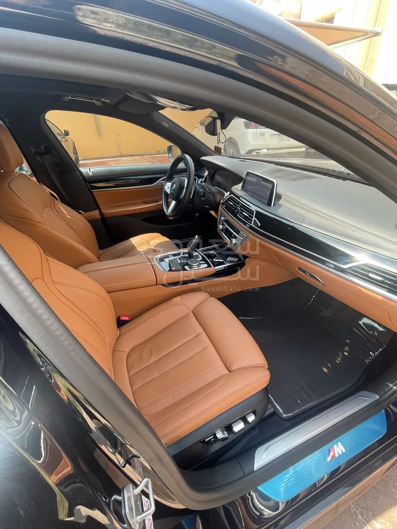 2022 BMW 7 Series 730Li