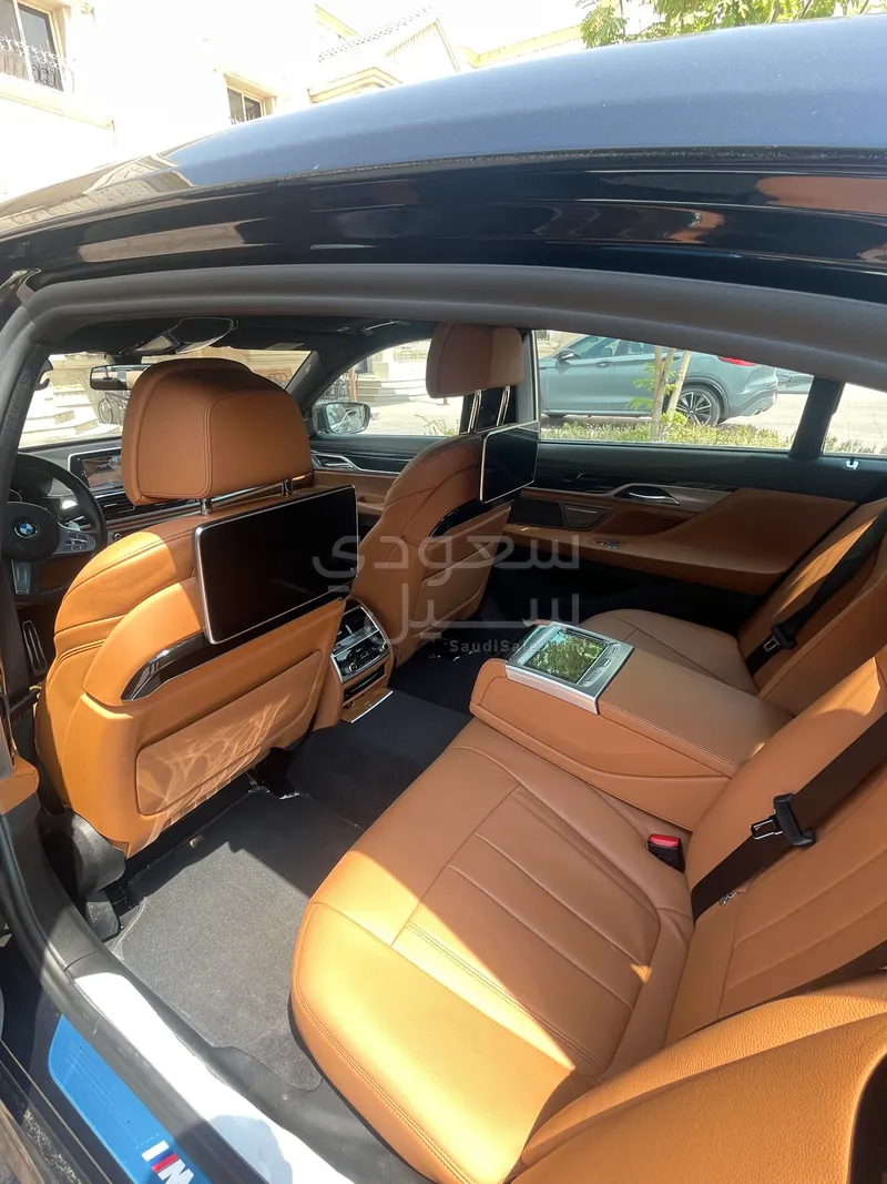 2022 BMW 7 Series 730Li