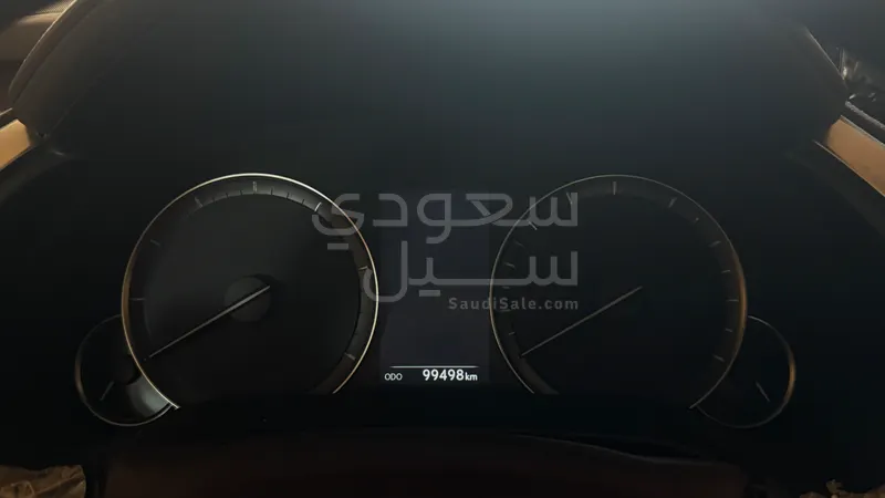 2017 لكزس أر إكس 350