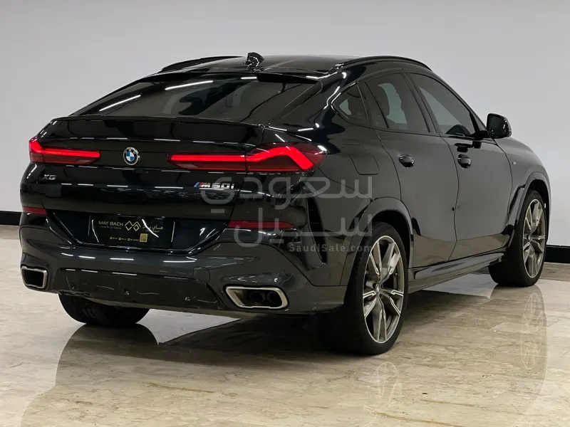 2023 BMW X Series 6 M50i