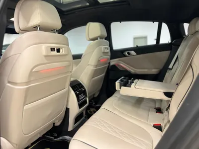 2023 BMW X Series 6 M50i