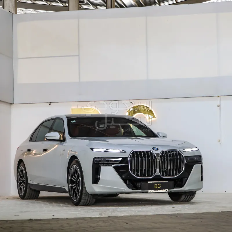 2023 BMW 7 Series 735i