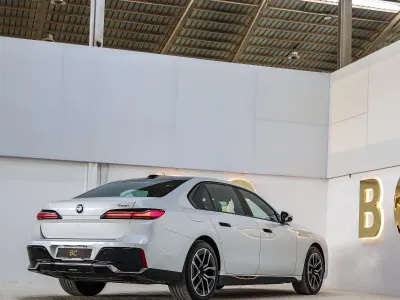 2023 BMW 7 Series 735i