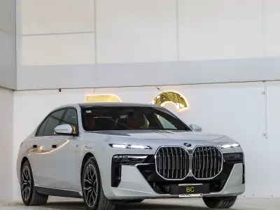 2023 BMW 7 Series 735i