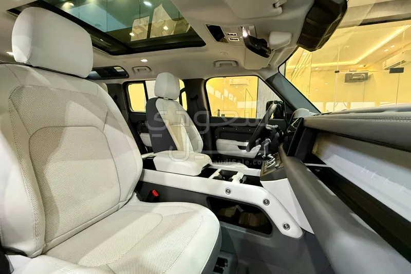 2025 Land Rover Defender 110