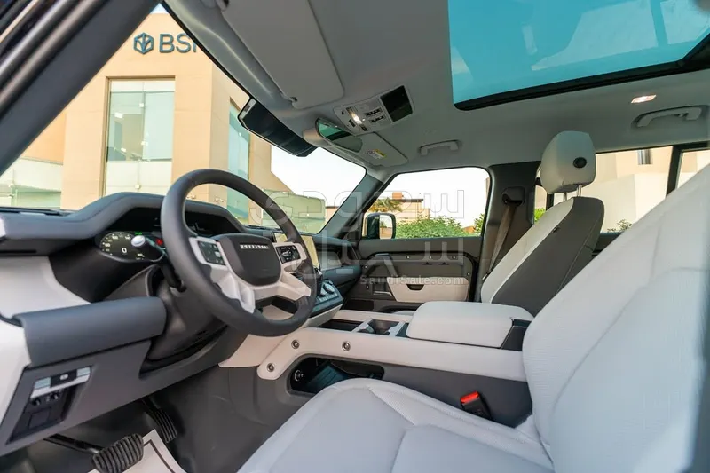 2025 Land Rover Defender 110