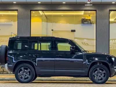 2025 Land Rover Defender 110