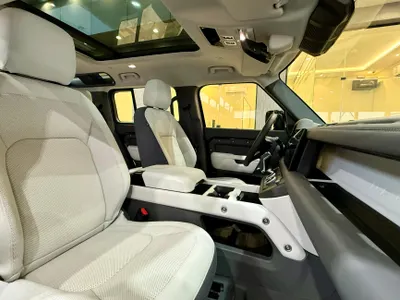 2025 Land Rover Defender 110