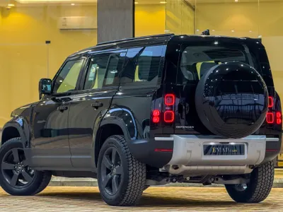 2025 Land Rover Defender 110