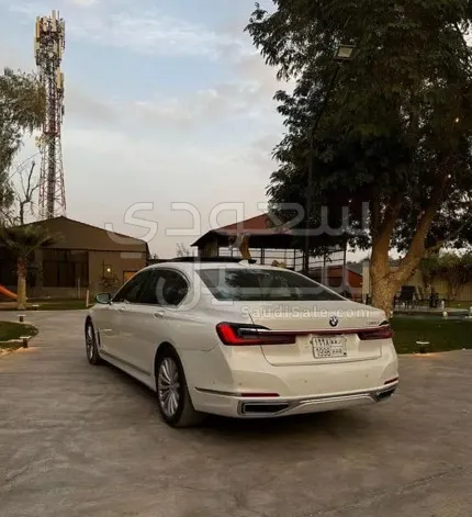 2020 بي ام دبليو الفئة السابعة 730 إل أي