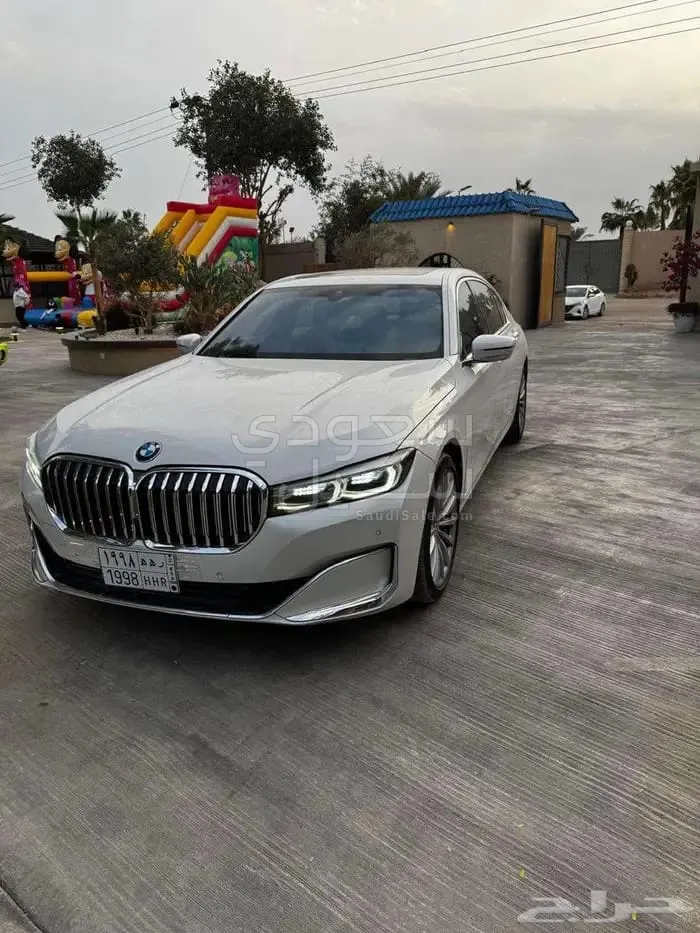 2020 بي ام دبليو الفئة السابعة 730 إل أي