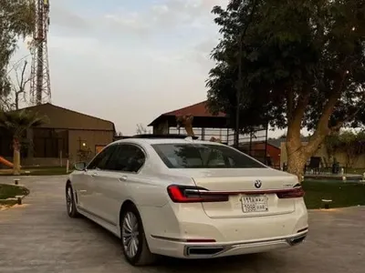 2020 بي ام دبليو الفئة السابعة 730 إل أي