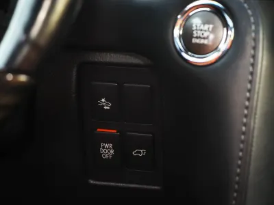 2018 لكزس إل إكس 570 اس