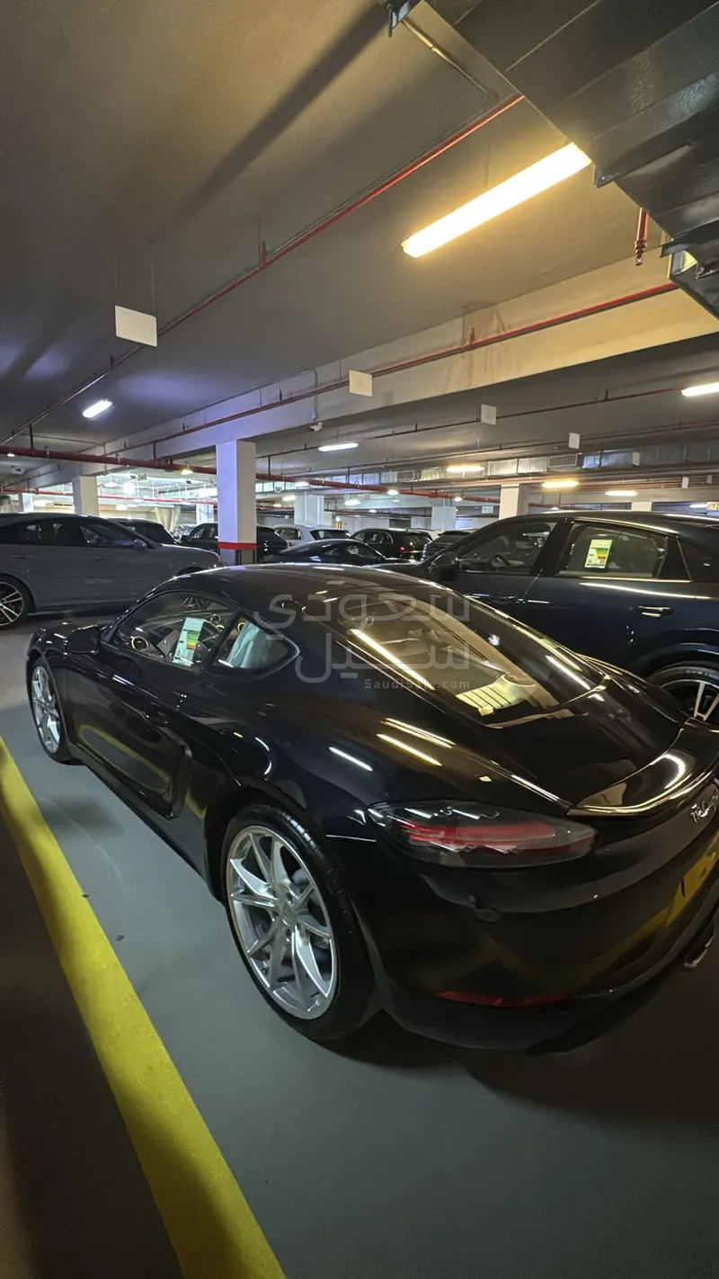 2025 Porsche 718 Cayman