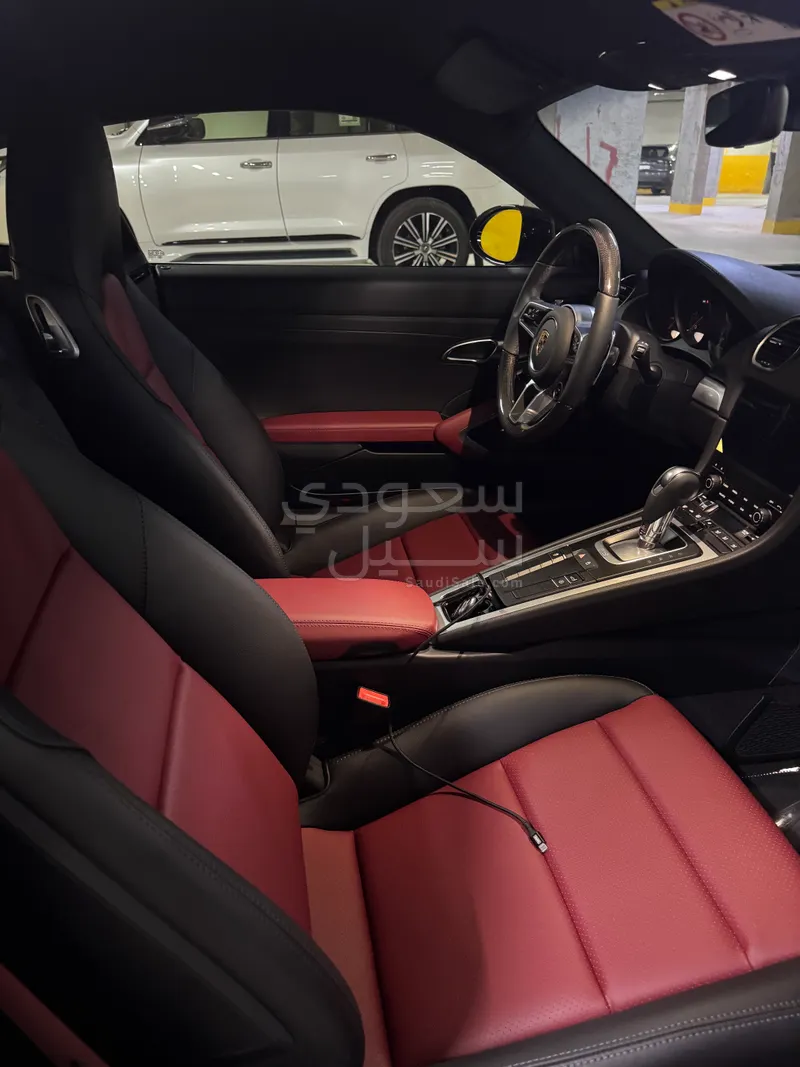 2025 Porsche 718 Cayman
