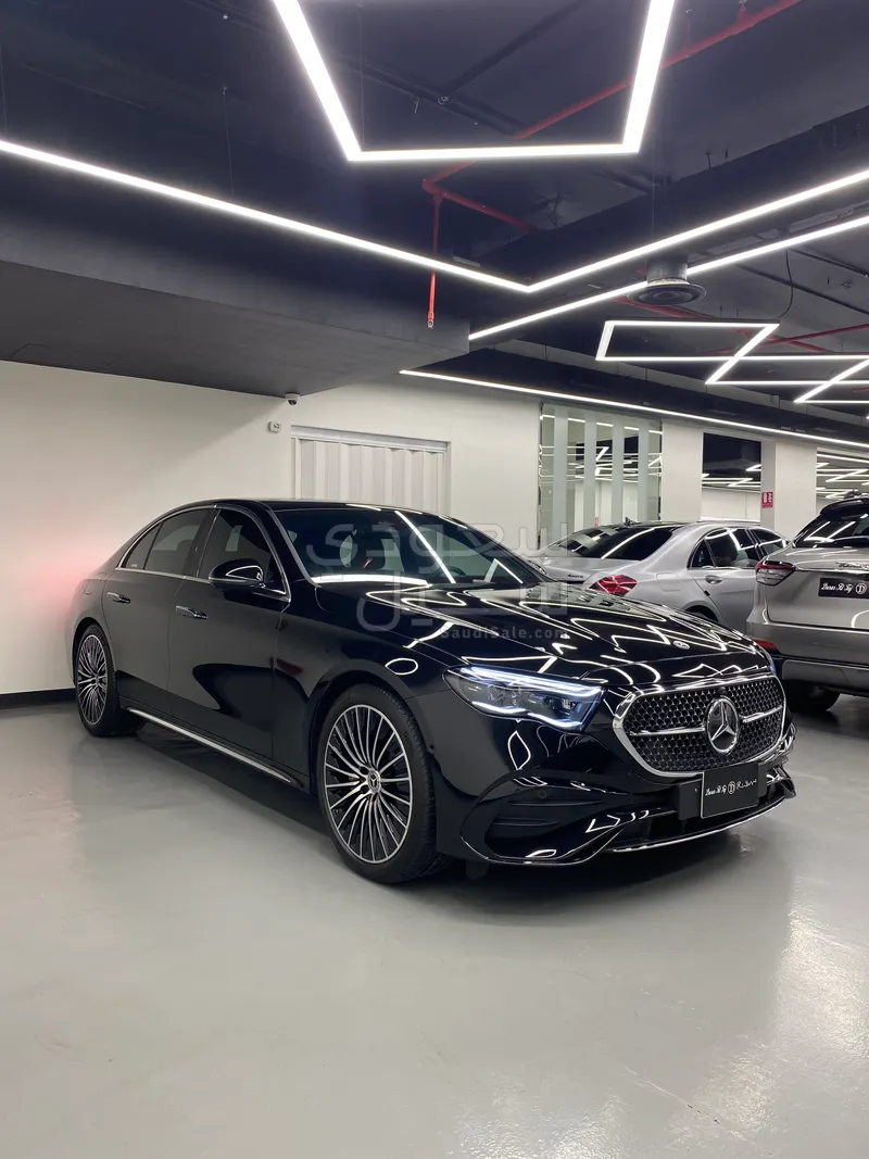 2025 Mercedes-Benz E 300 AMG