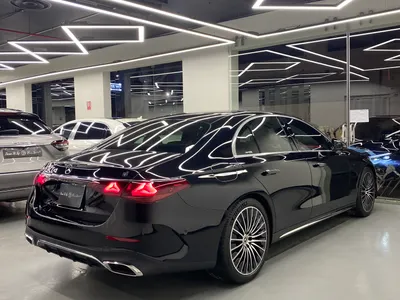 2025 Mercedes-Benz E 300 AMG